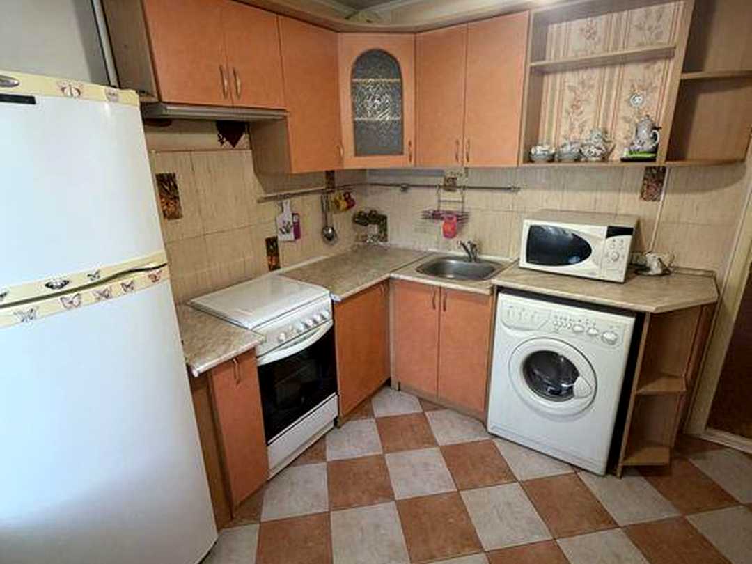 Дніпровський, Київ