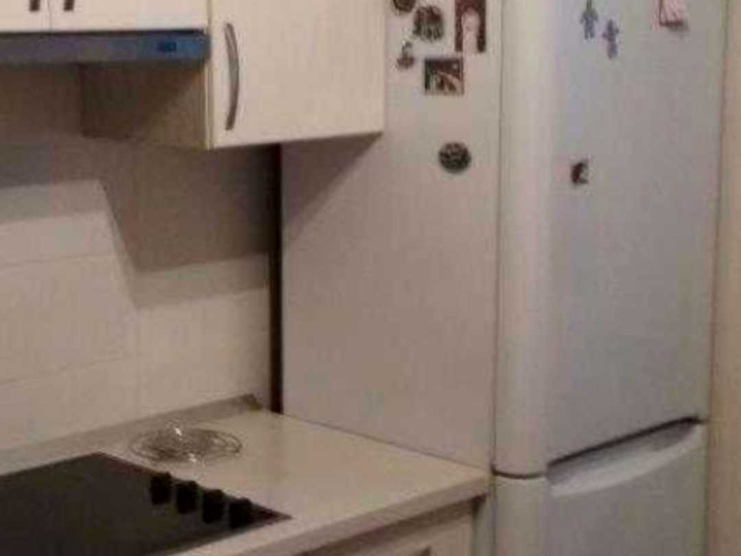 Дніпровський, Київ