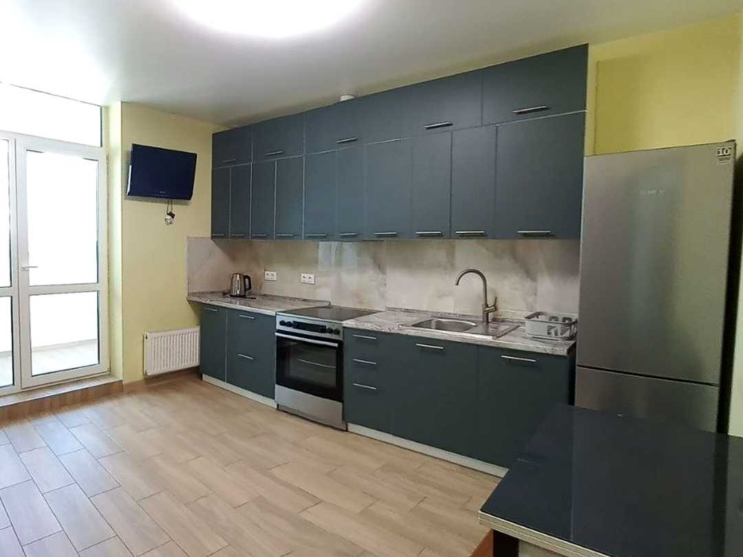 Дніпровський, Київ