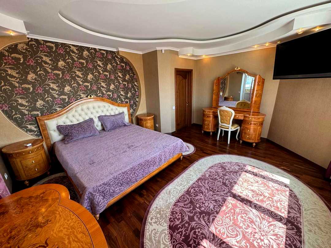 Дарницький, Київ