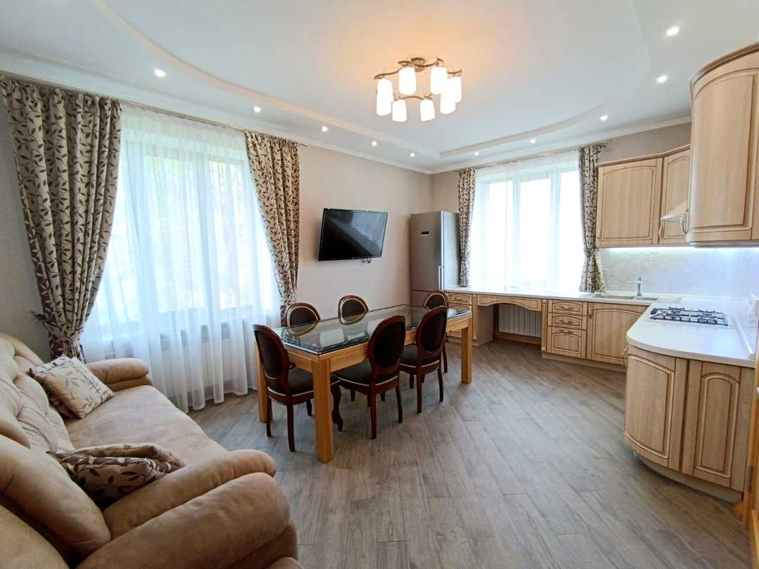 Дарницький, Київ