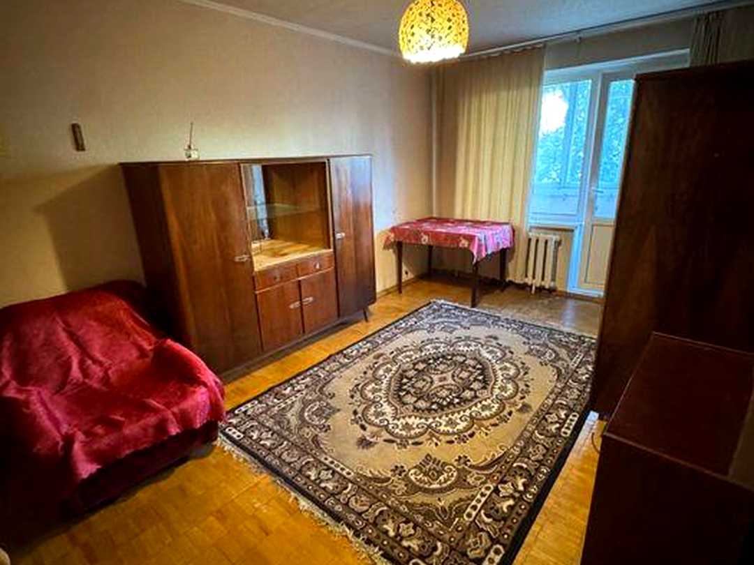 Дніпровський, Київ