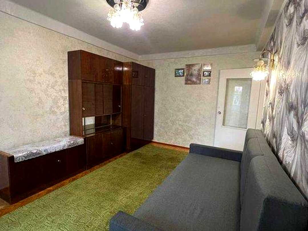 Дніпровський, Київ