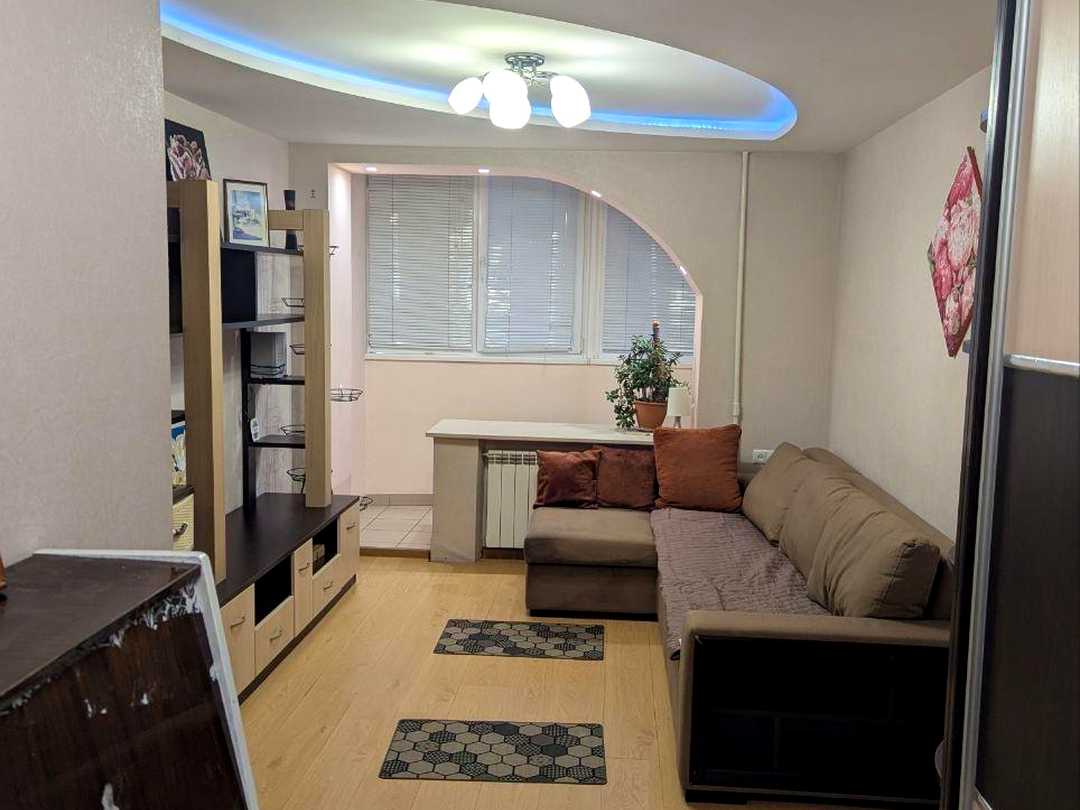 Дніпровський, Київ