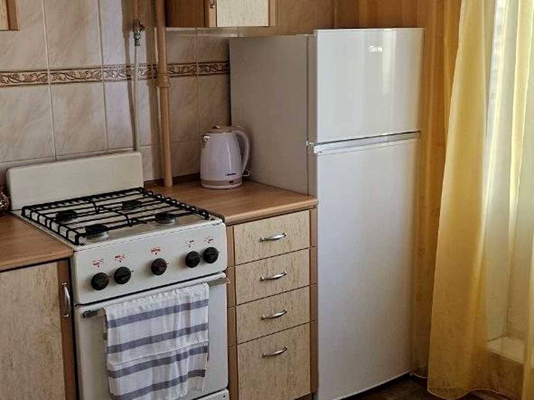 Дніпровський, Київ