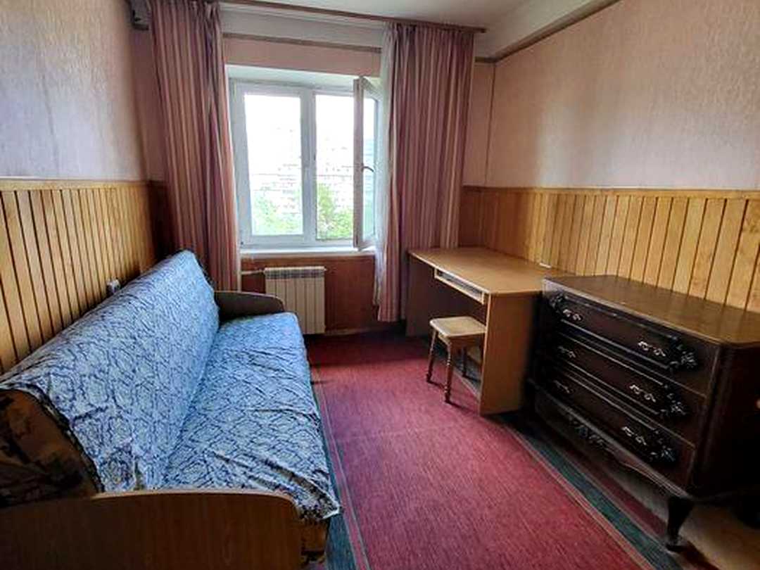 Дніпровський, Київ