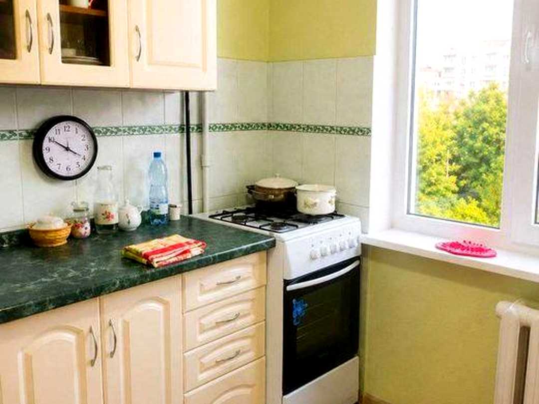 Дніпровський, Київ