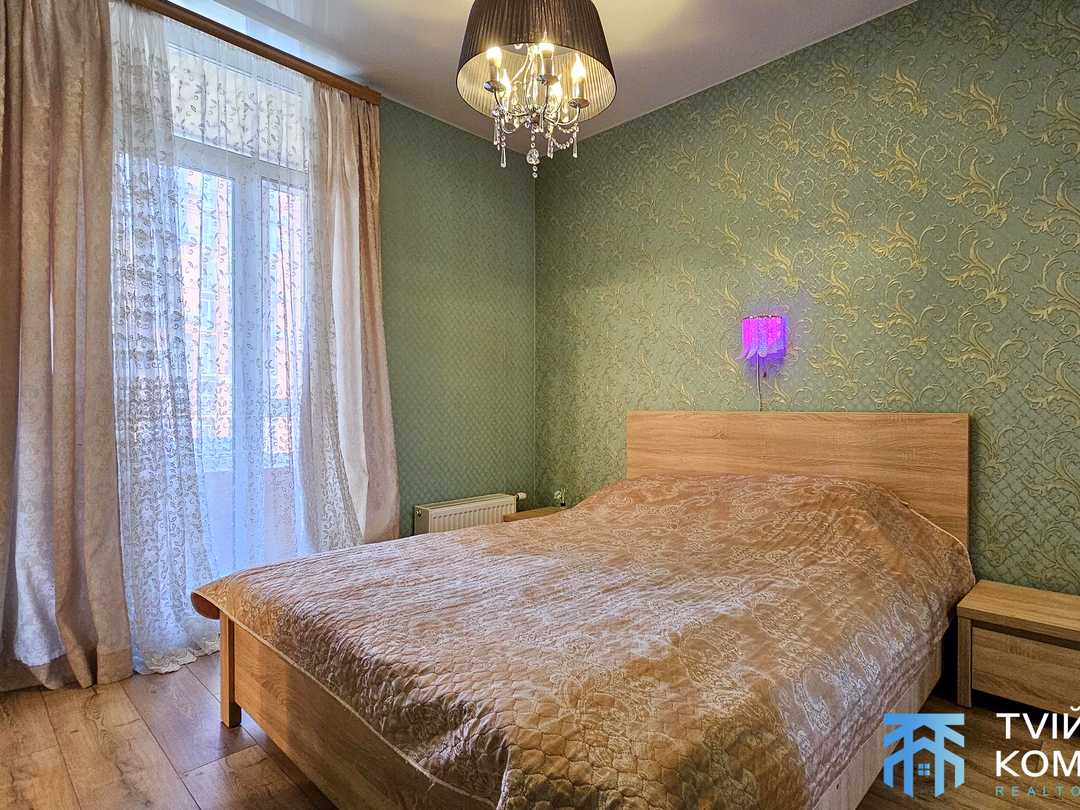 Дніпровський, Київ