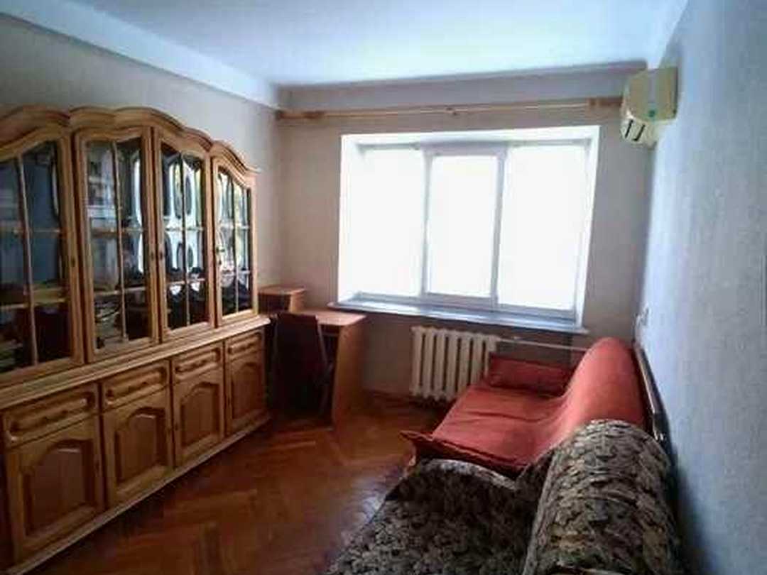Дніпровський, Київ