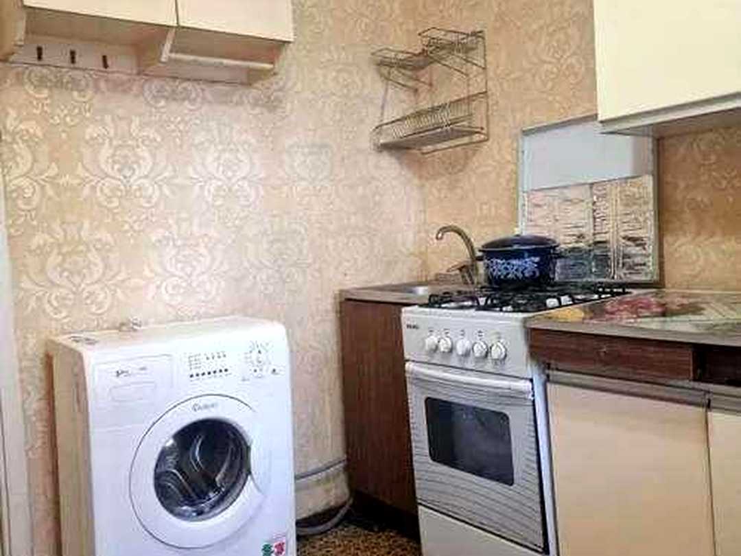 Дніпровський, Київ