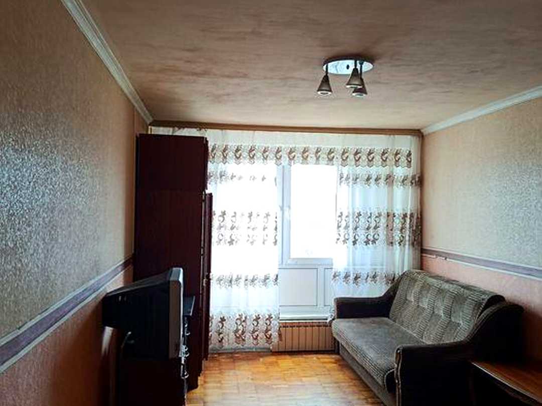Дніпровський, Київ