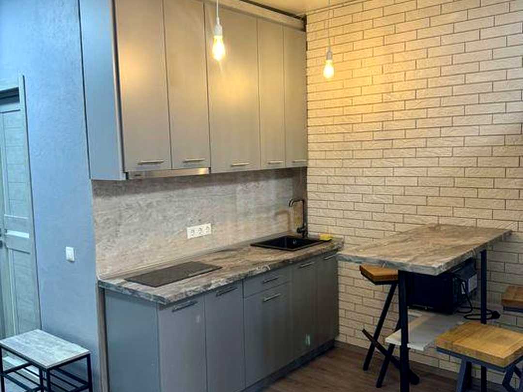 Дніпровський, Київ