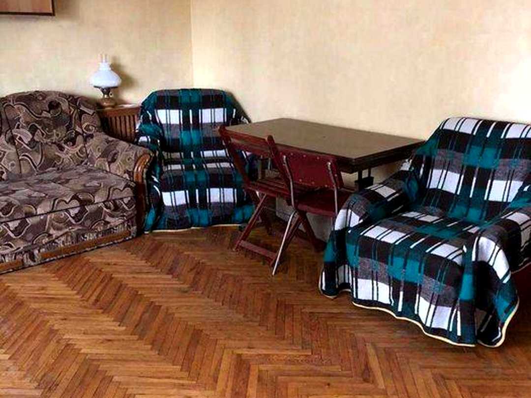 Дніпровський, Київ