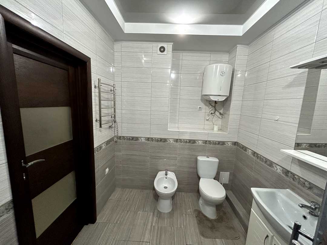 Дарницький, Київ