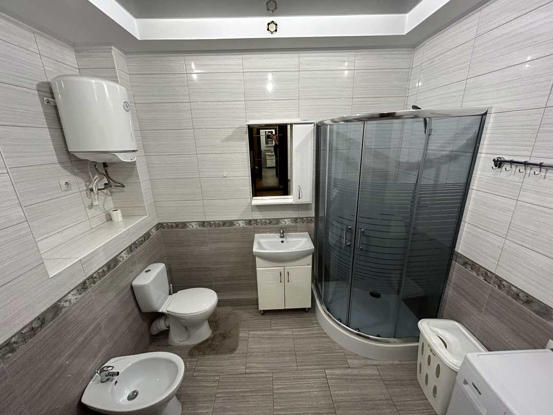 Дарницький, Київ