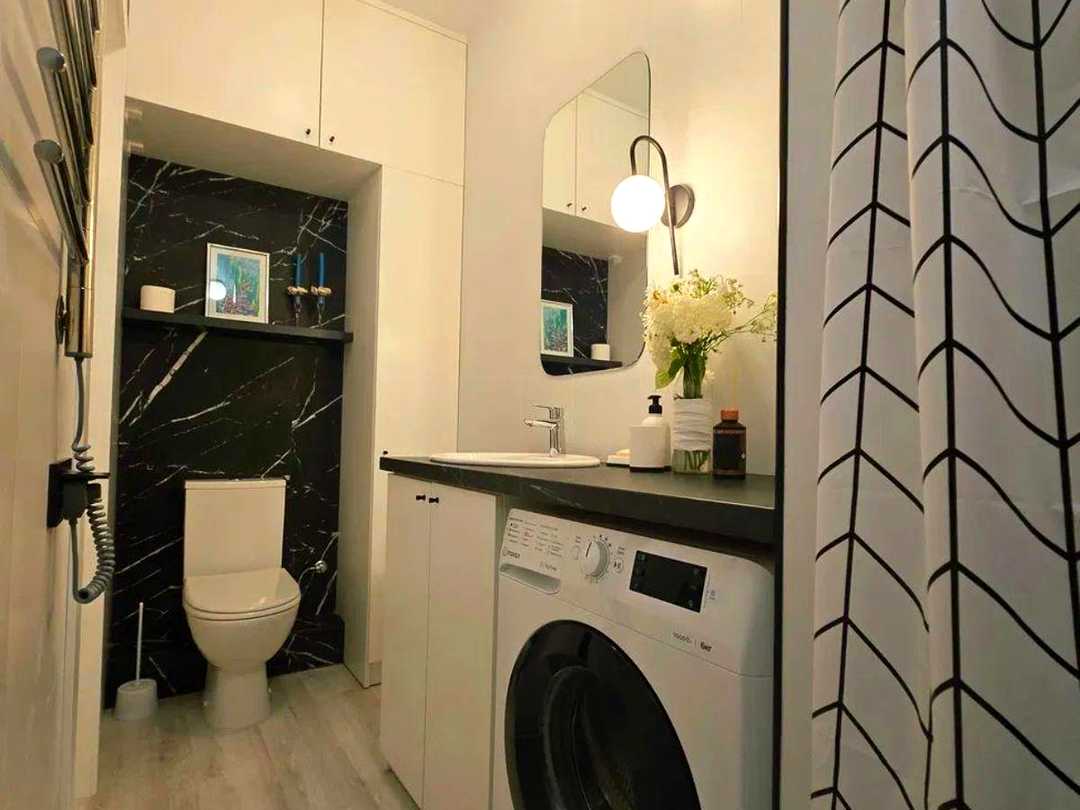 Дніпровський, Київ